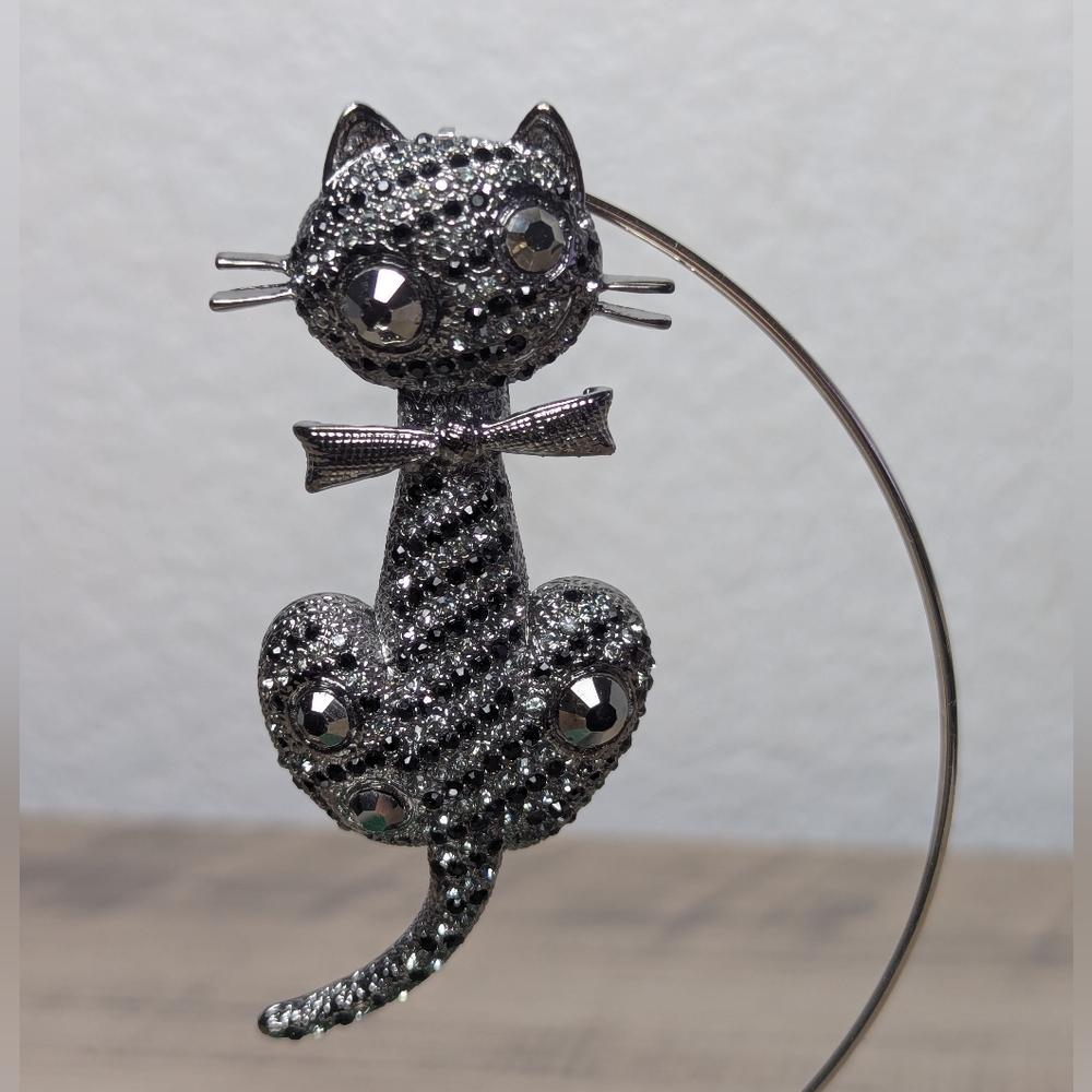 Kirks Folly Signed Black Cat Brooch – Hematite Rhinestone
